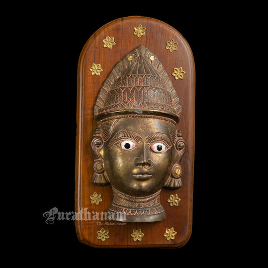 Gauri head - Plaque