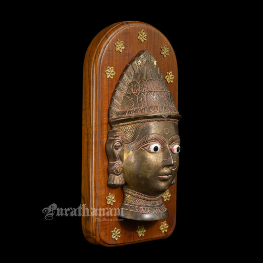 Gauri head - Plaque