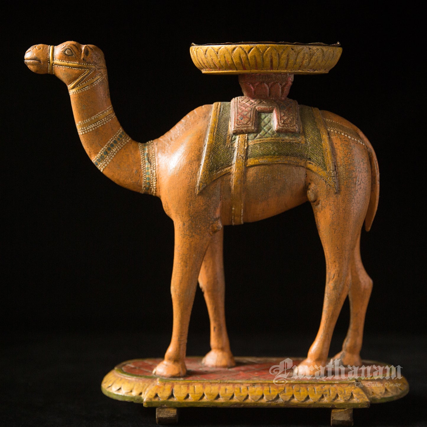 Camel Stand