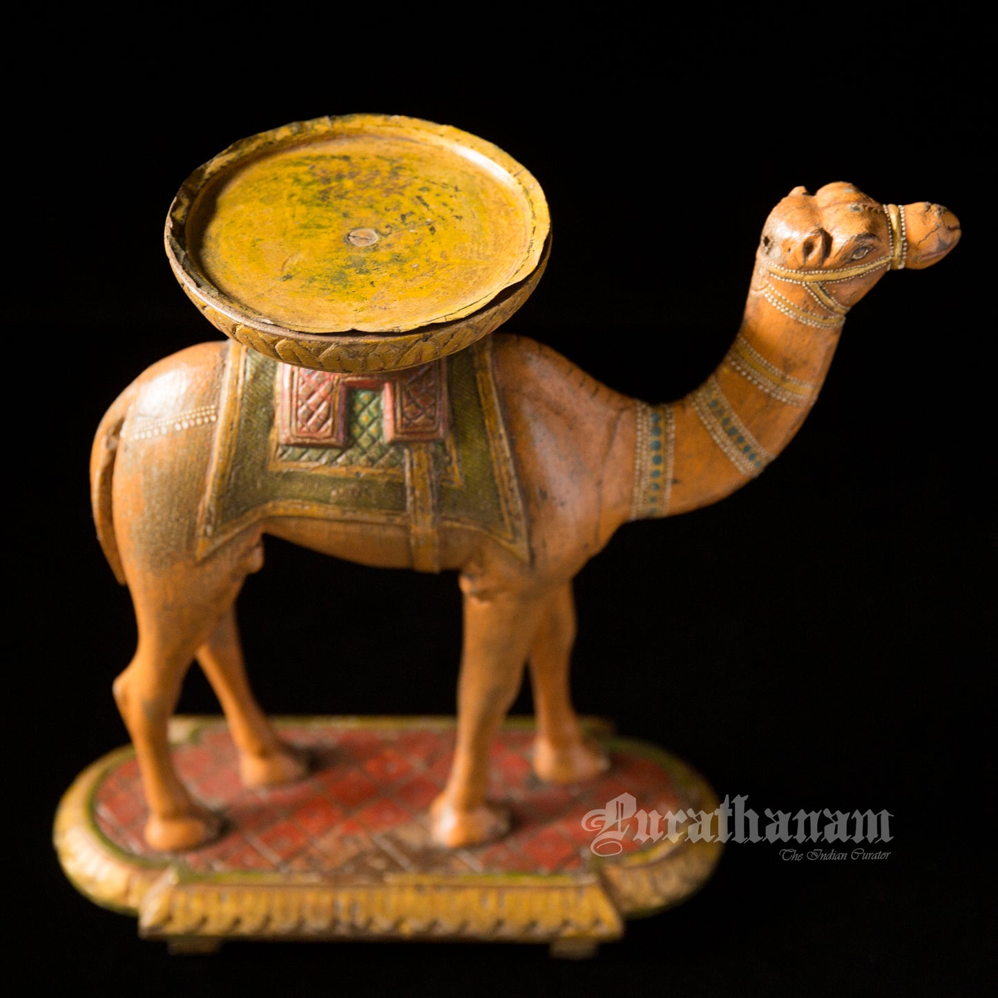 Camel Stand