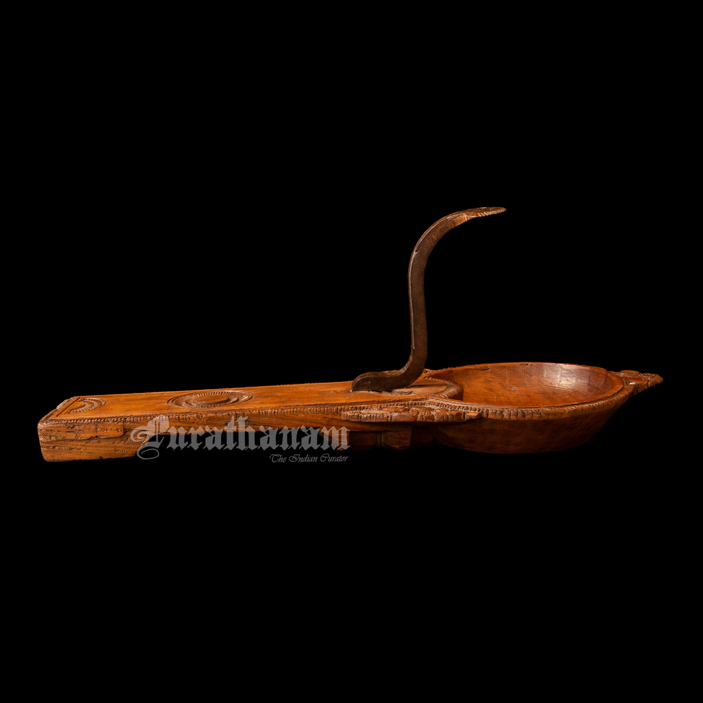 Chettinad Coconut Scraper (Tamil Initials: Su. Mu)