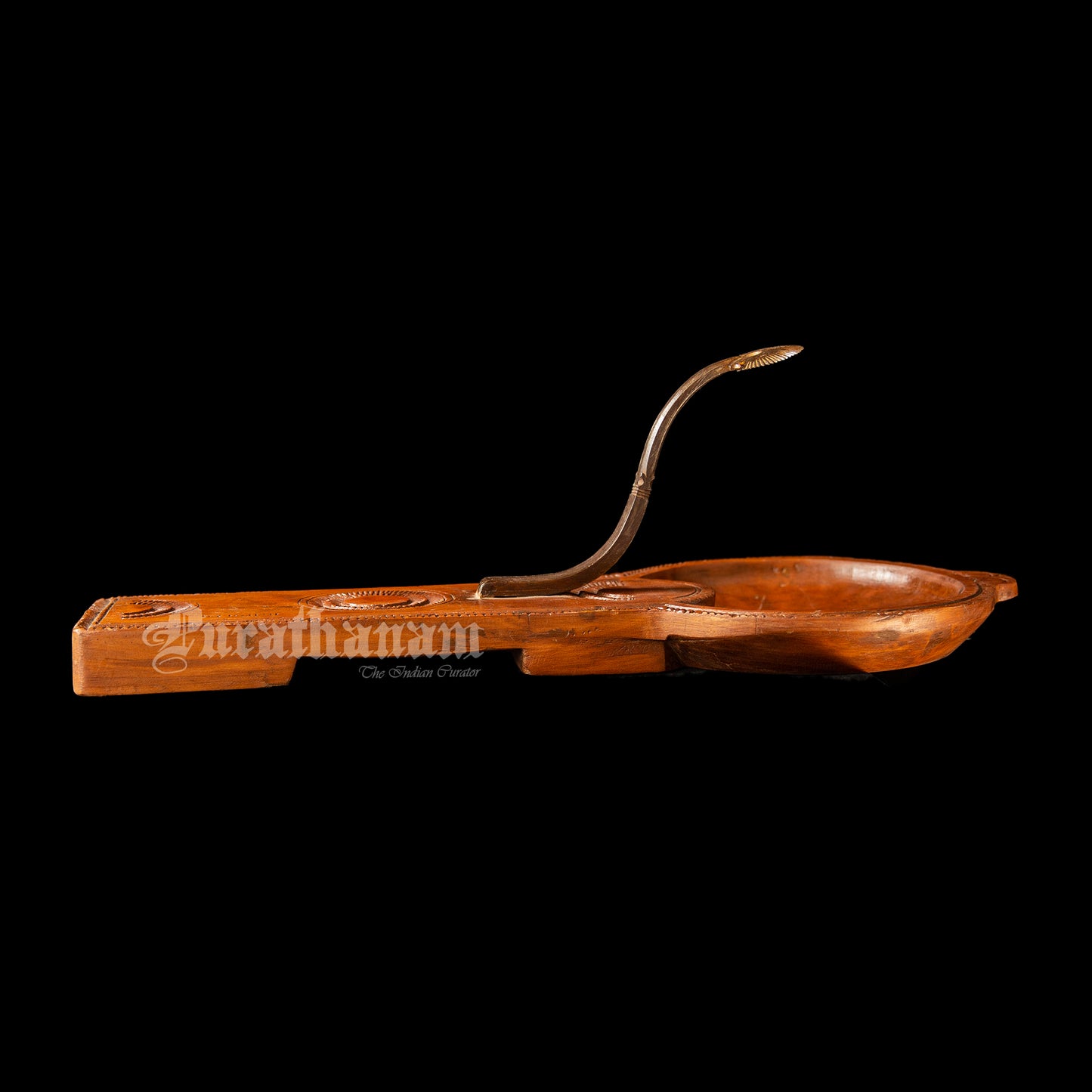 Chettinad Coconut Scraper (Tamil Initial - Na. Me.)