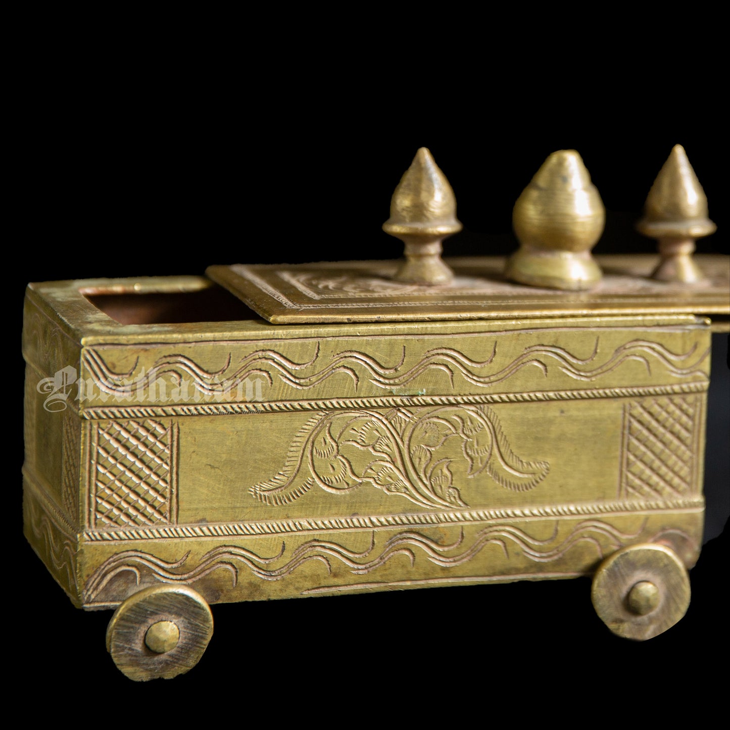 Vibhuti box (Bhasma box/ Holy ash container) - Brass