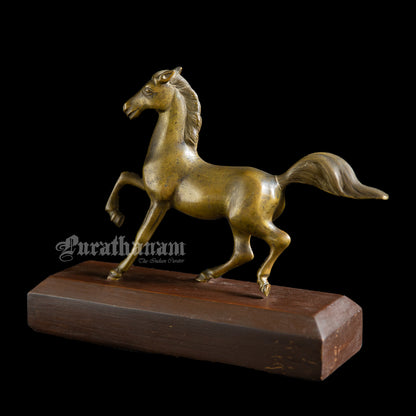 Horse Brass sculpture