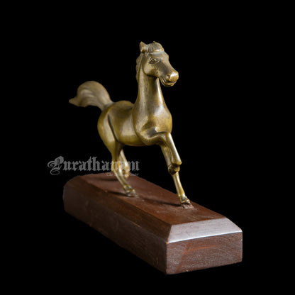 Horse Brass sculpture