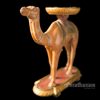 Camel Stand