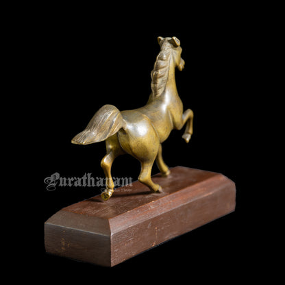 Horse Brass sculpture